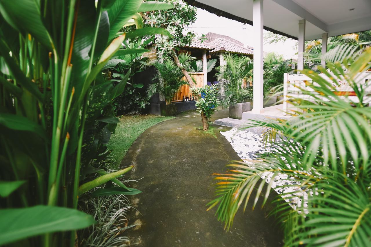 Swan House Canggu Hotel Luaran gambar